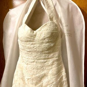 Beautiful Ivory Lace Wedding Dress